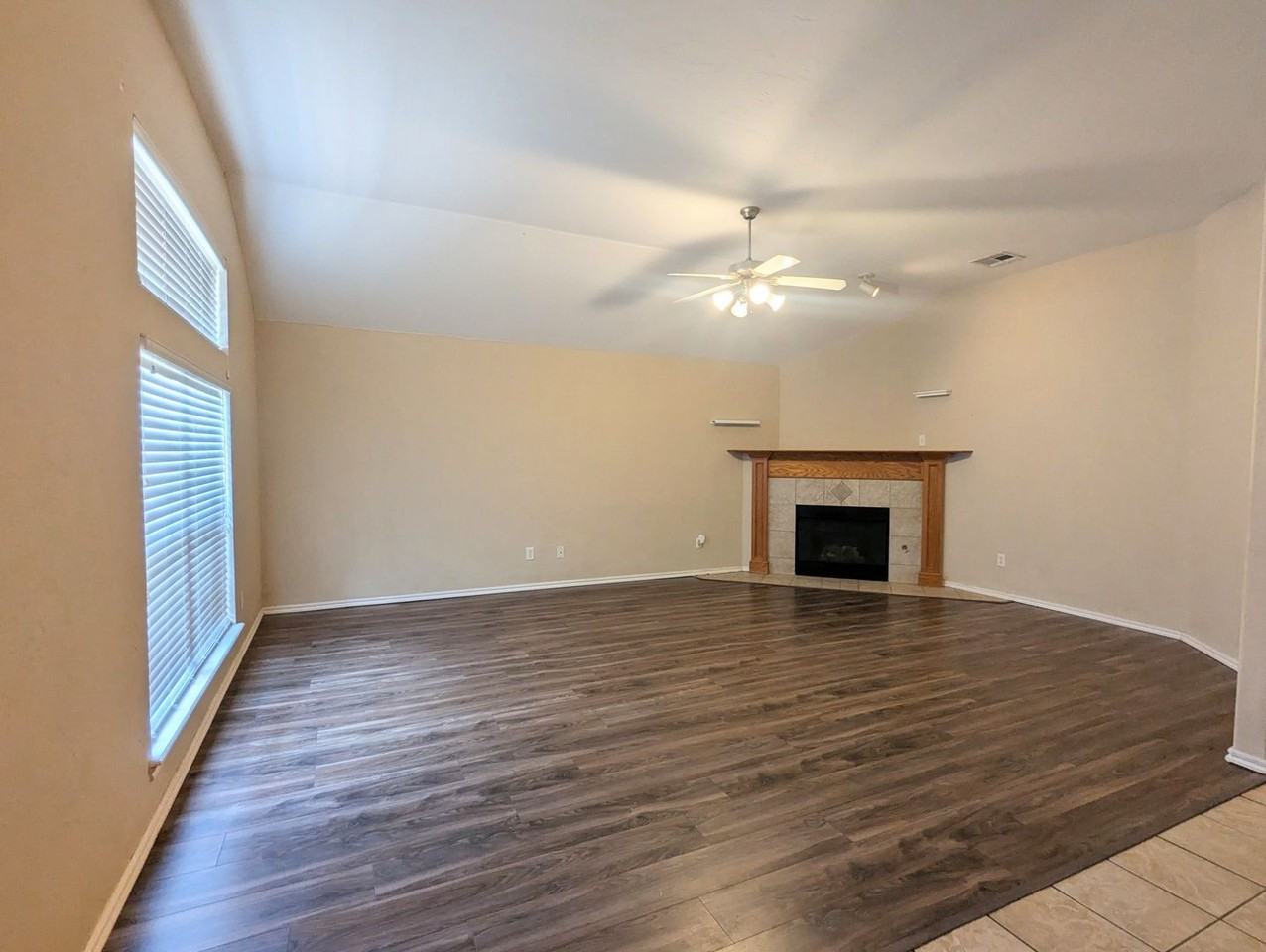2612 Deer Run Dr - Photo 3 of 15