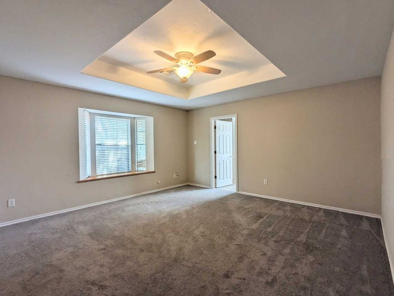 2612 Deer Run Dr - Photo 5 of 15