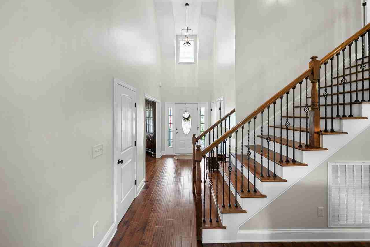 1141 Old Duke Dr - Photo 5 of 50