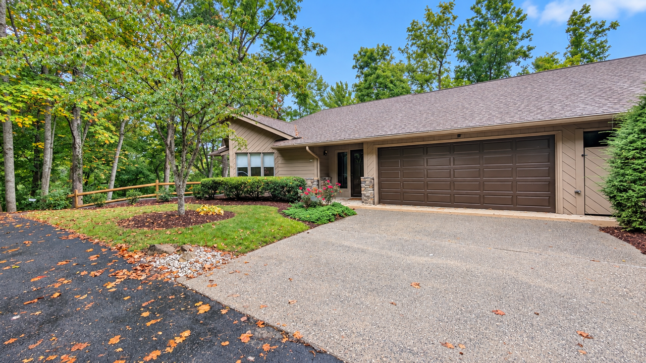 3501 Timber Trl - Photo 3 of 28
