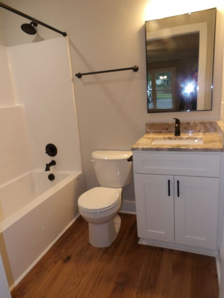 4500 Baxter Rd - Photo 5 of 18