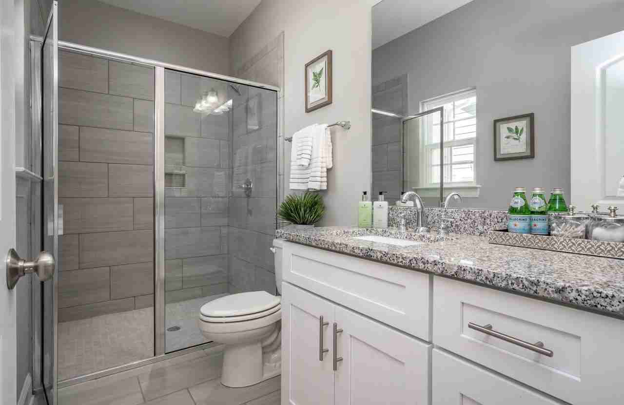 1142 Almerton Dr - Photo 4 of 6