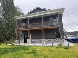 featured image of 271 Camas St