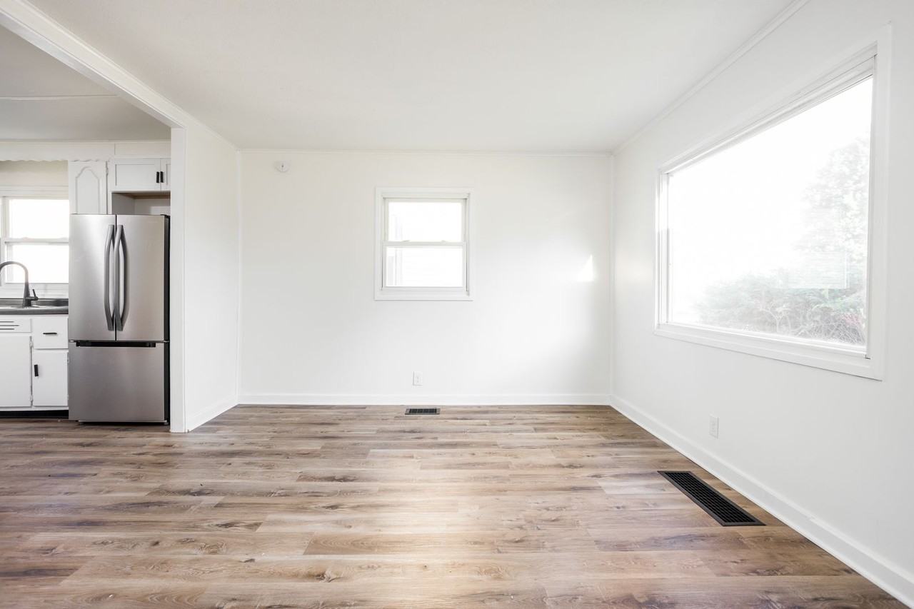 1825 E Legrande Ave - Photo 4 of 18