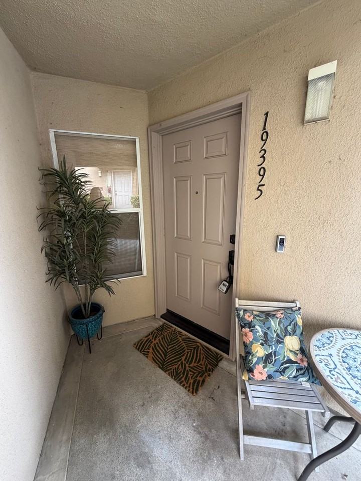 19395 Cascade Dr - Photo 4 of 34