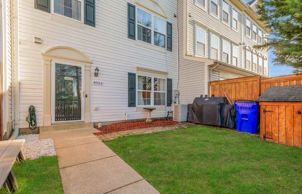 4904 Whitney Ter - Photo 3 of 34