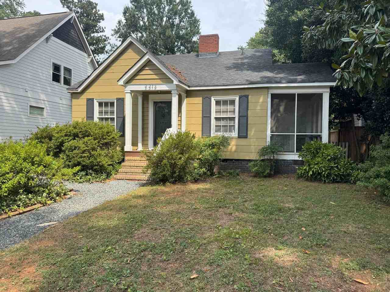 2213 Chesterfield Ave - Photo 2 of 17