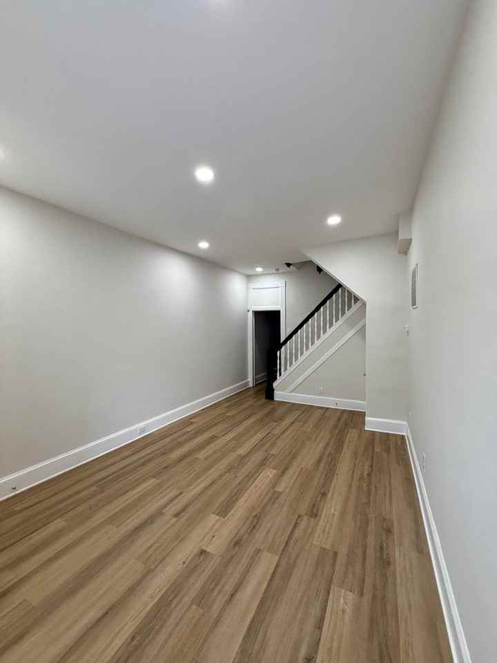 309 E 23rd St - Photo 3 of 20