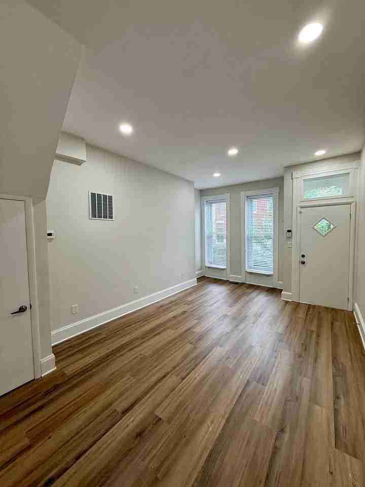 309 E 23rd St - Photo 4 of 20