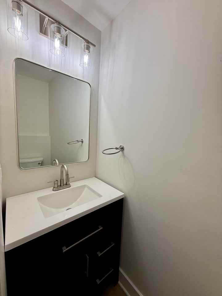 309 E 23rd St - Photo 6 of 20