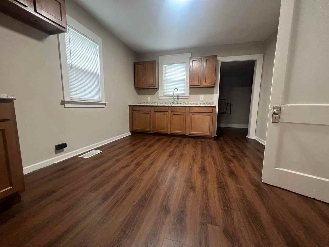 3719 Kahlert Ave - Photo 6 of 14