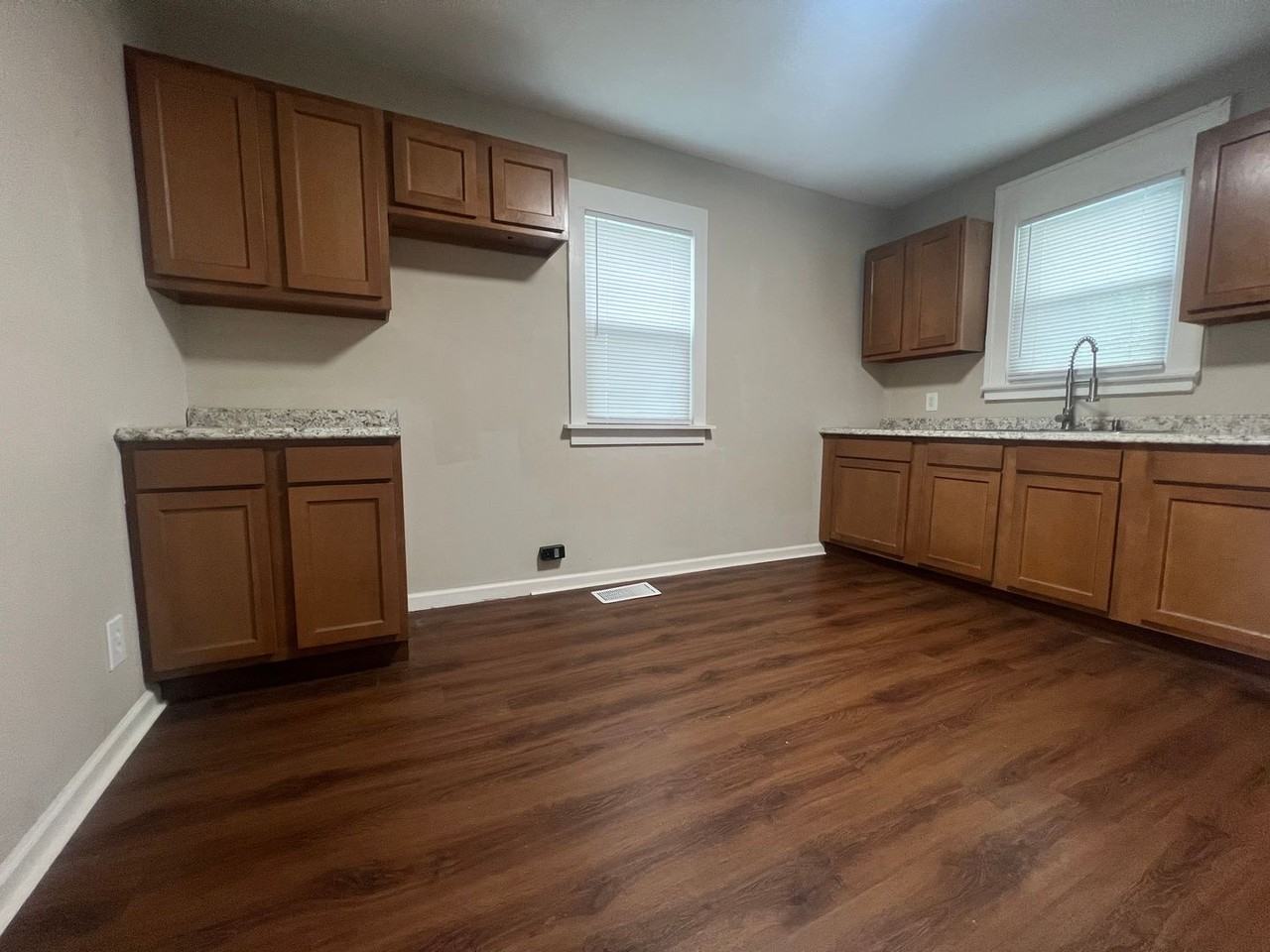 3719 Kahlert Ave - Photo 7 of 14