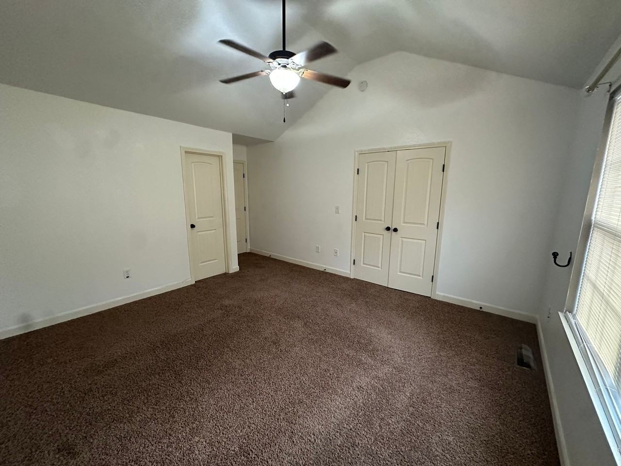 13724 Post Oak Ln - Photo 5 of 16