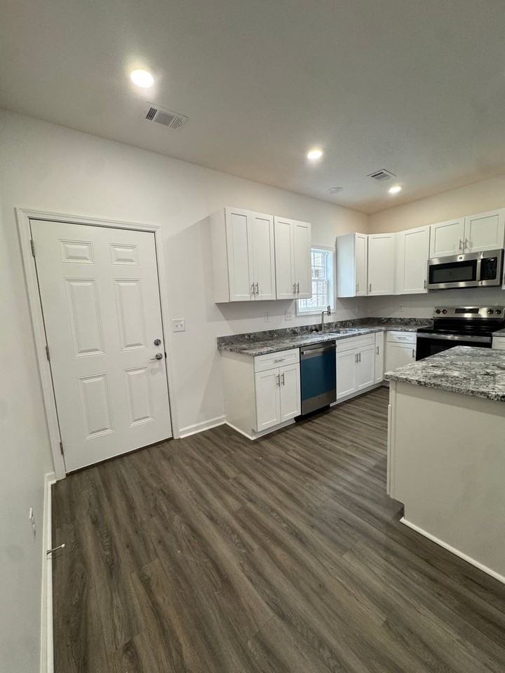 3017 Olivia Ct #4 - Photo 3 of 19