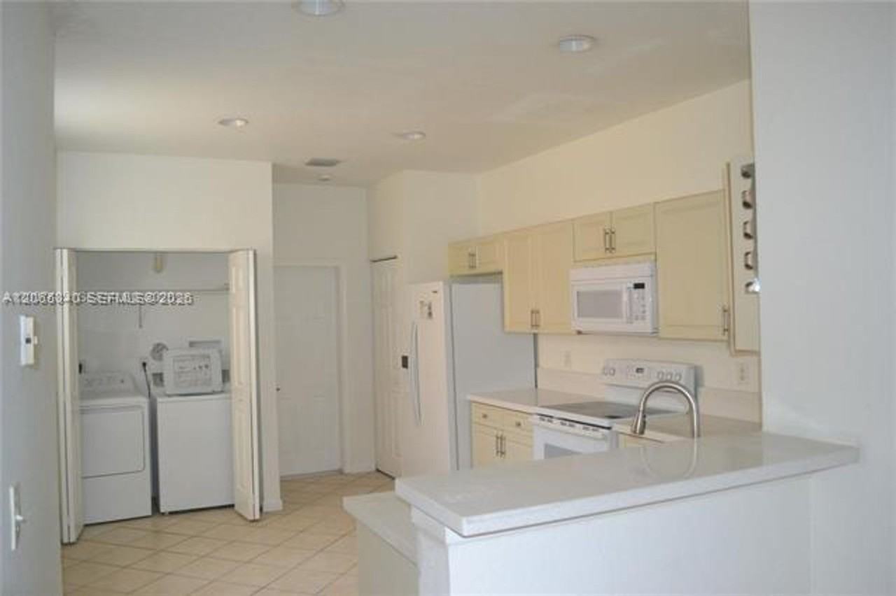 3973 3973 Orange Tree Ln th 3973 - Photo 7 of 16