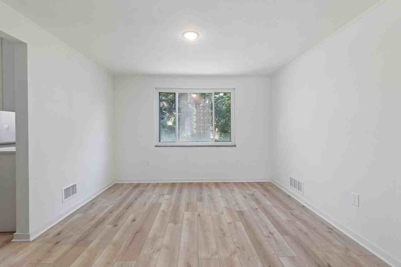 1903 Curranhill Ave - Photo 6 of 21