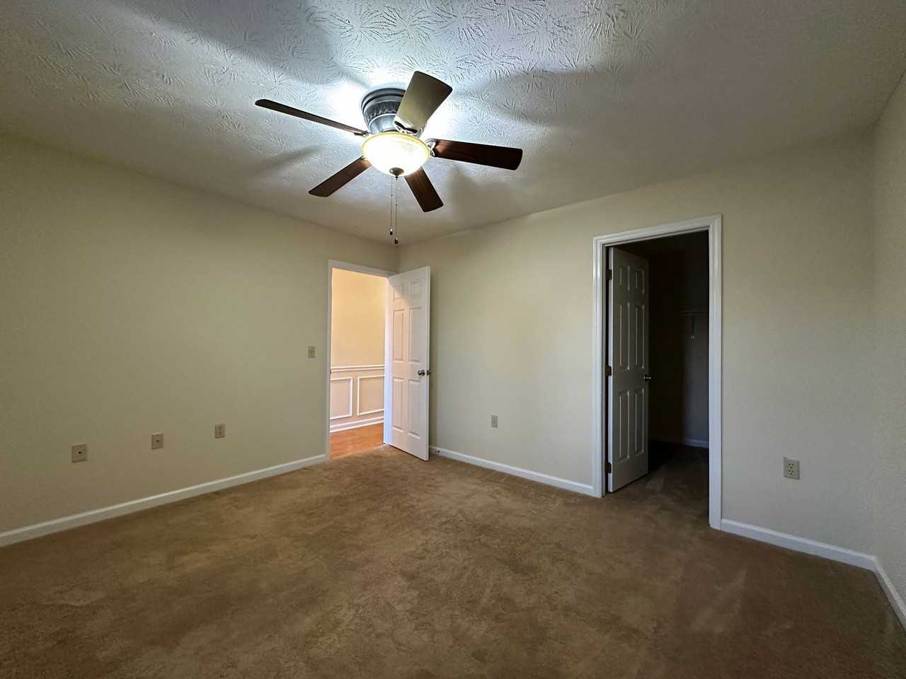 529 Hickory Rd - Photo 4 of 24