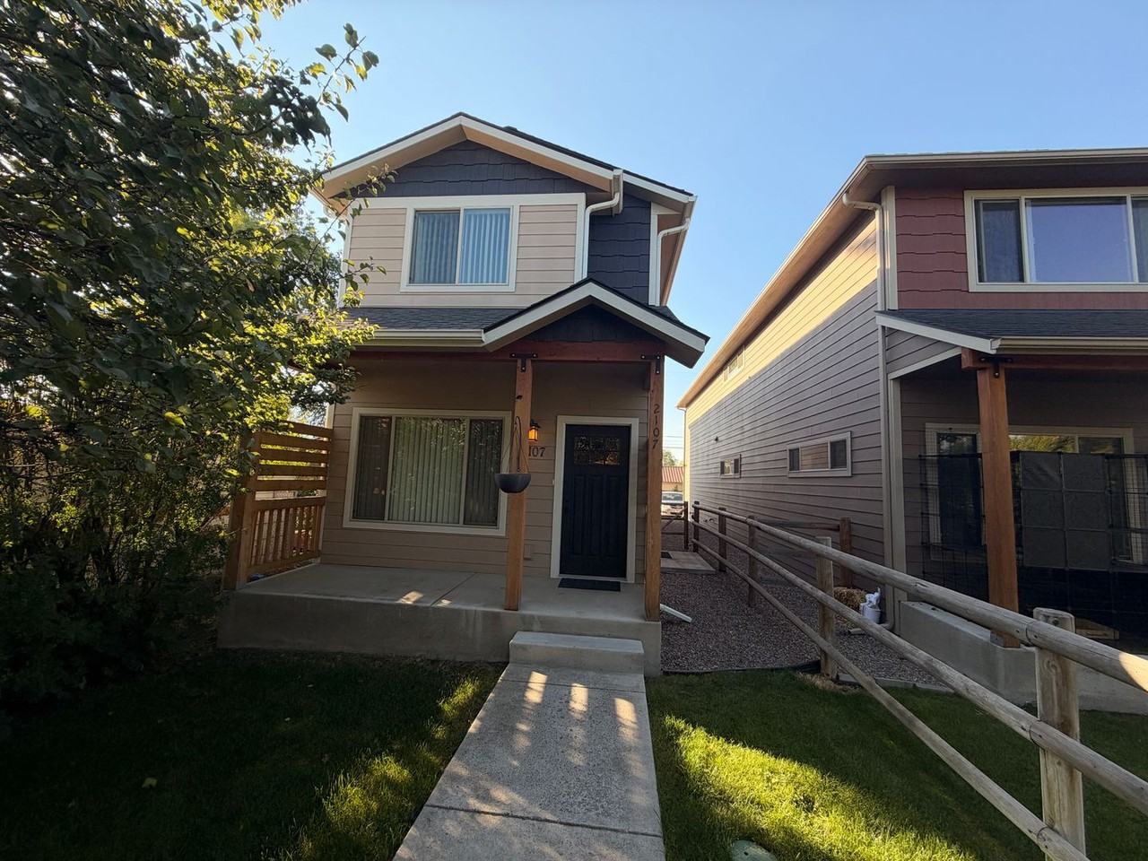 2107 Kensington Ave - Photo 3 of 38