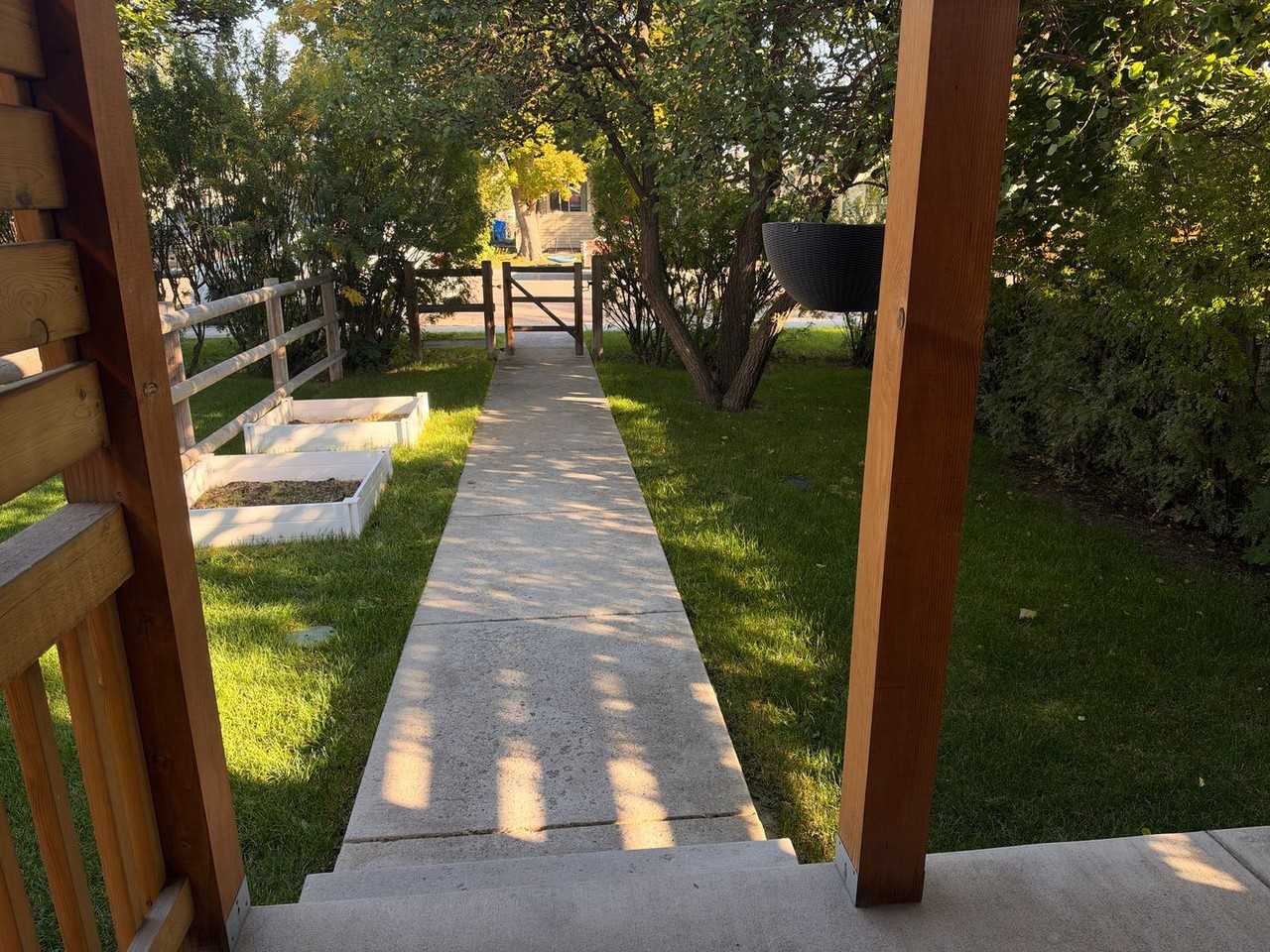 2107 Kensington Ave - Photo 6 of 38