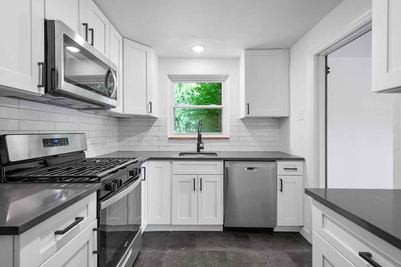 5746 Poketa Rd - Photo 3 of 24