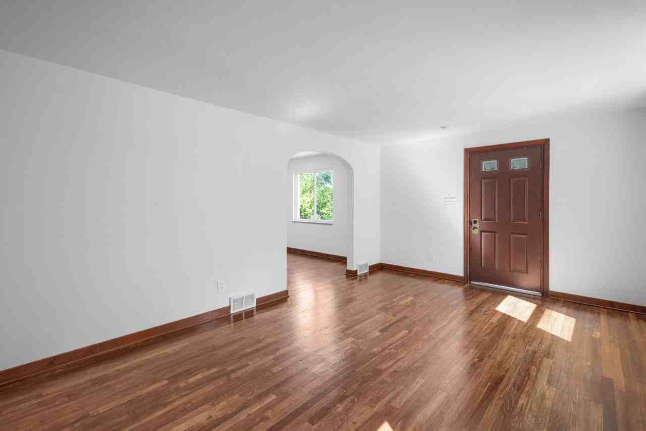 5746 Poketa Rd - Photo 6 of 24
