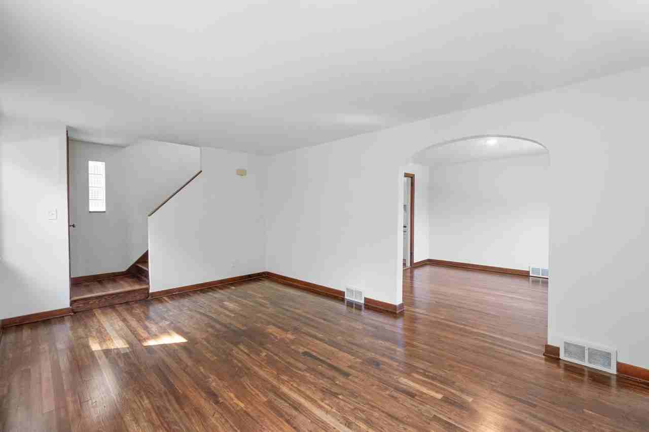 5746 Poketa Rd - Photo 7 of 24