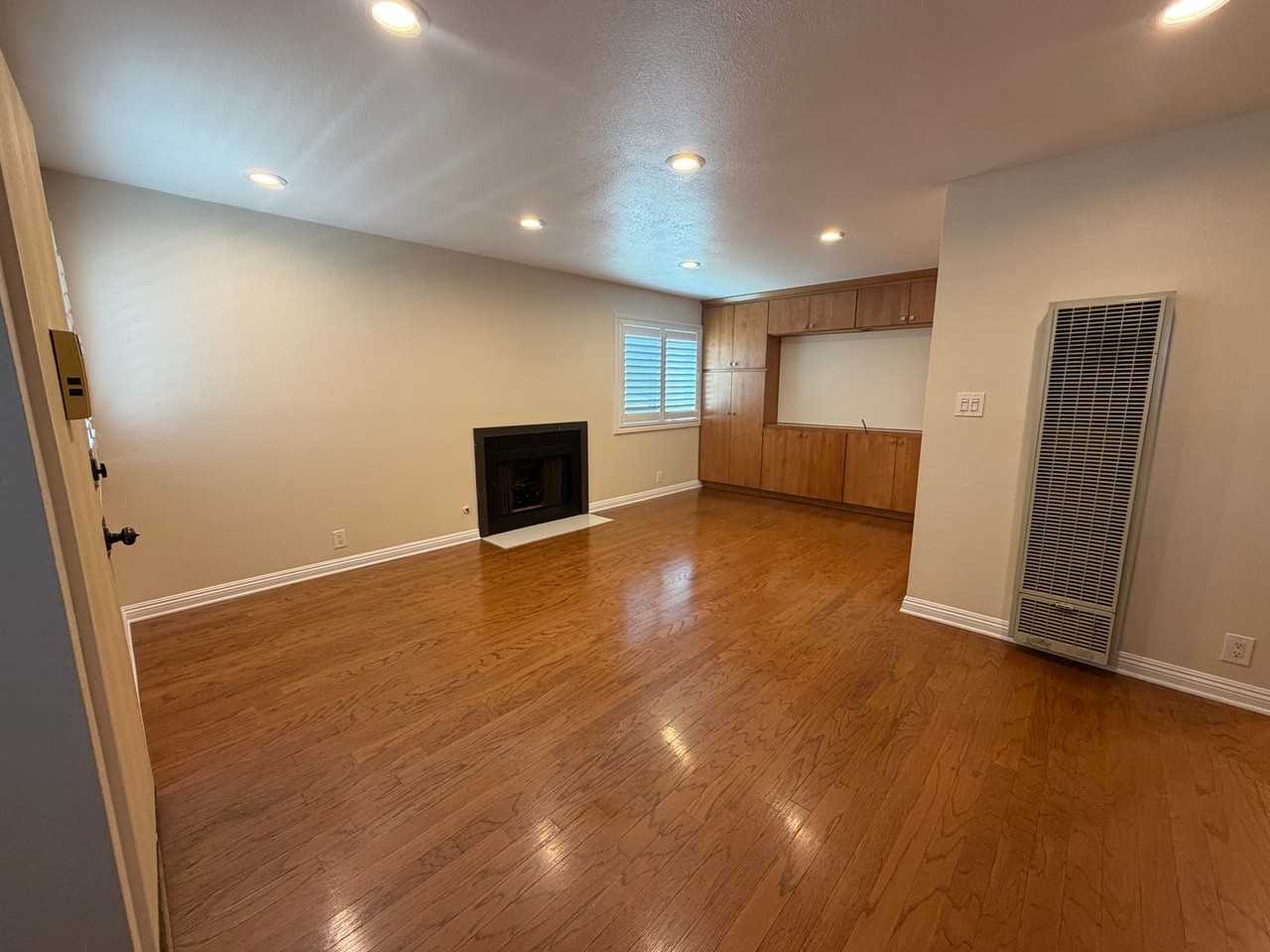 19052 Oceanport Ln #4 - Photo 2 of 12