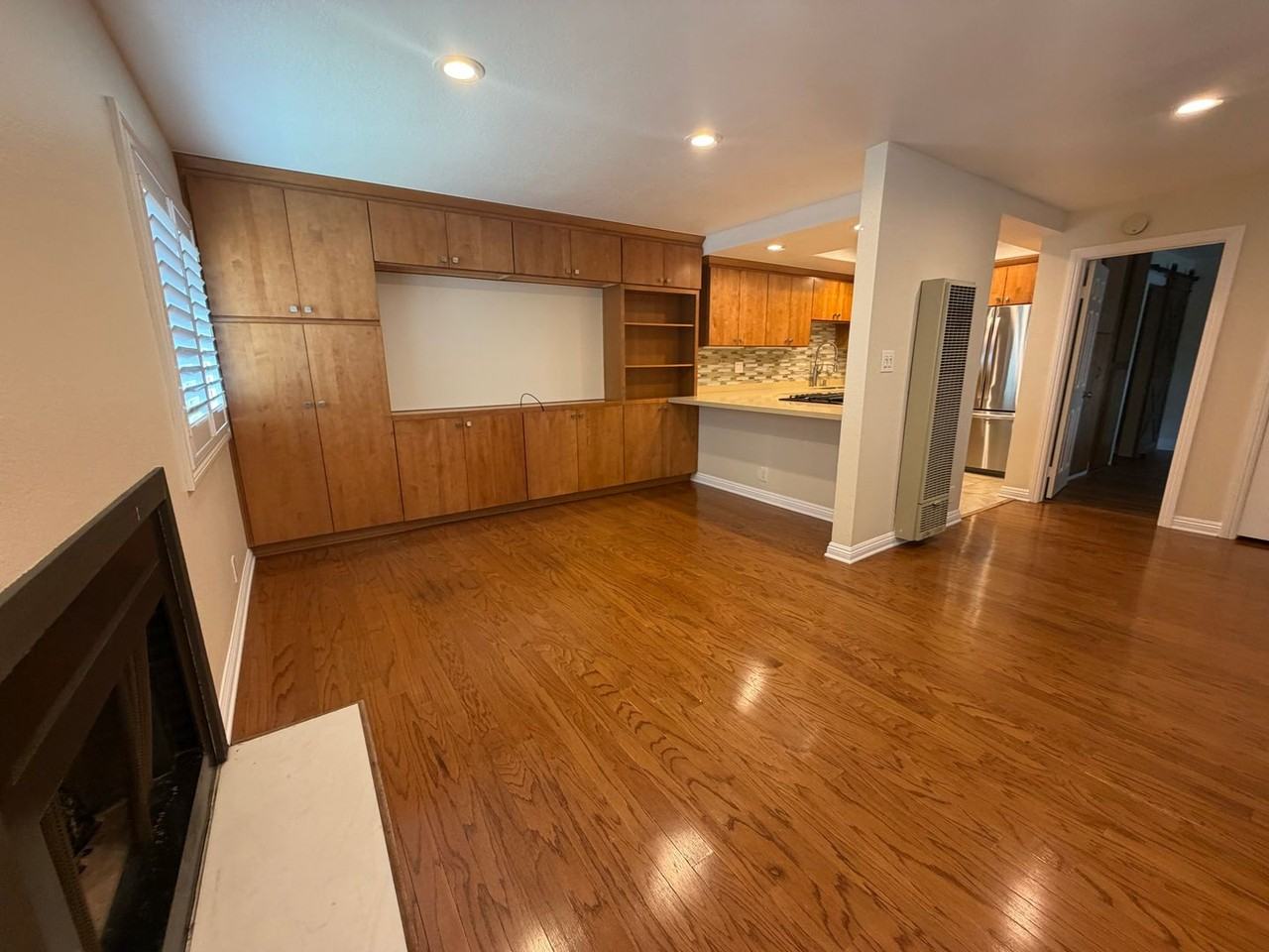 19052 Oceanport Ln #4 - Photo 5 of 12