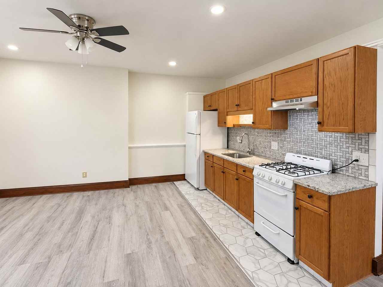 1637 Haworth St #A - Photo 5 of 14