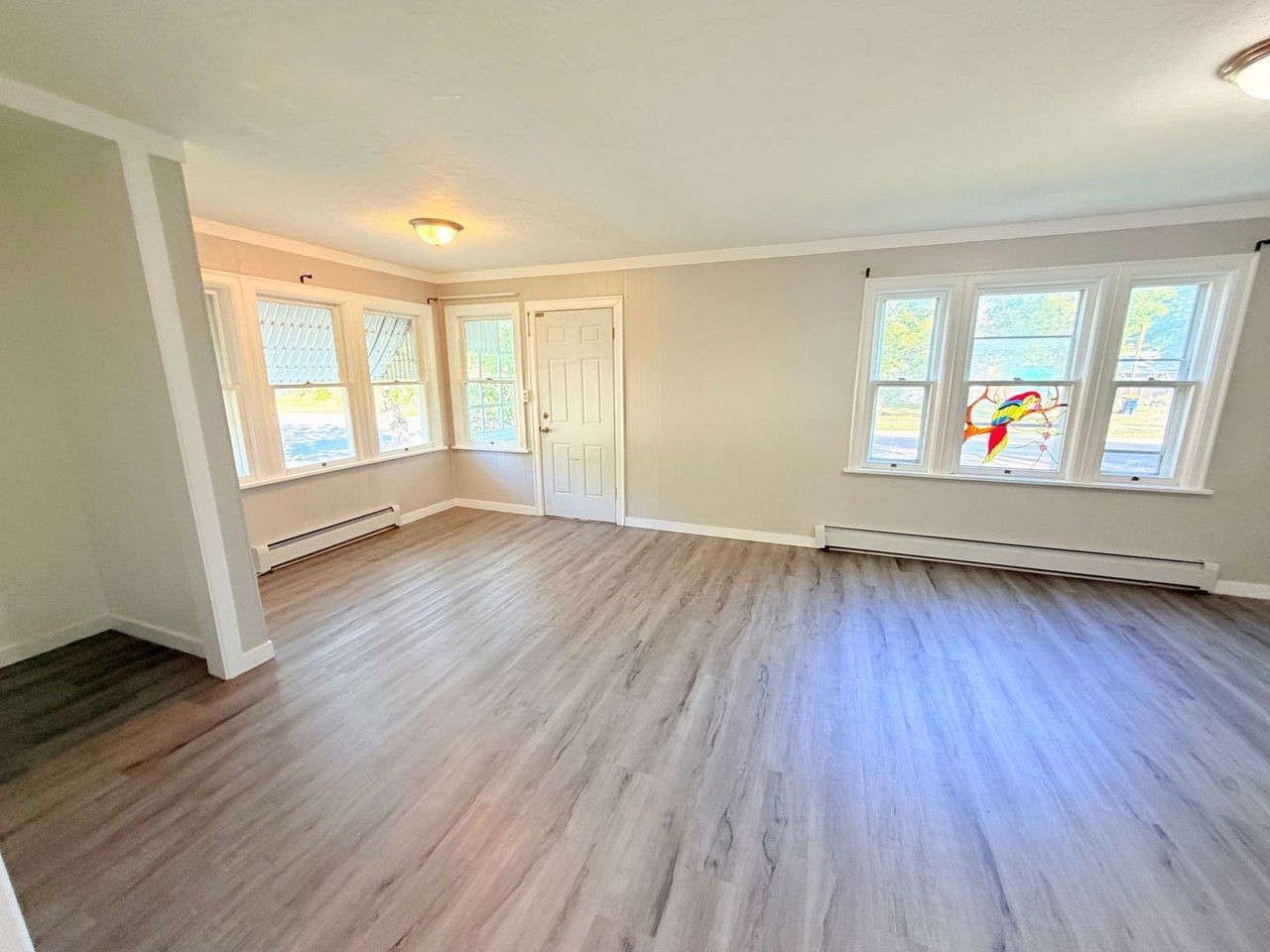700 4th Ave S - Photo 2 of 13