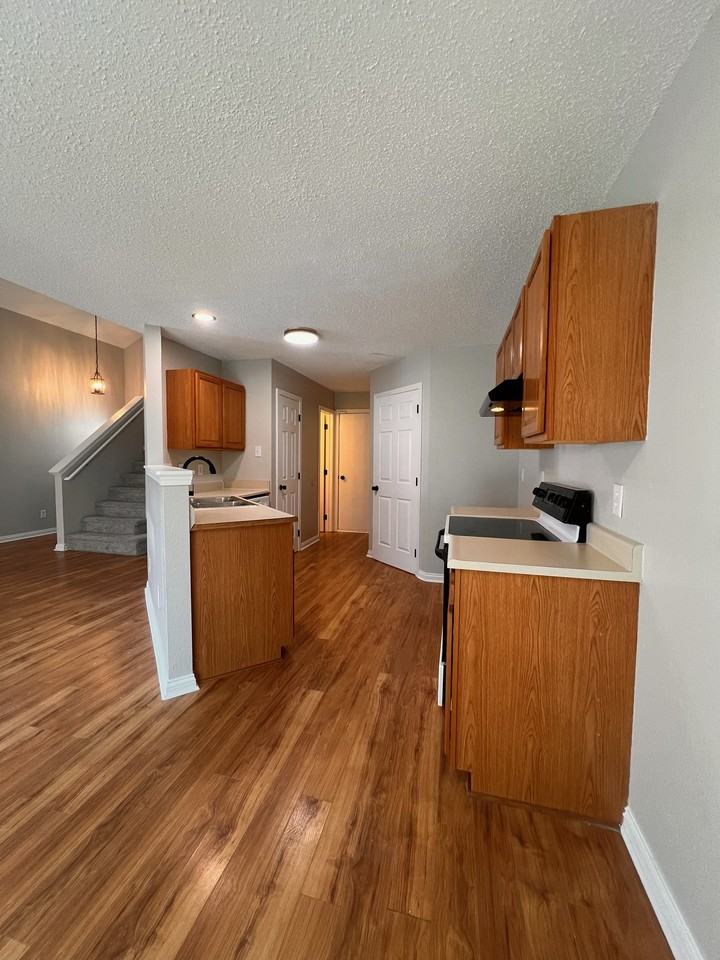 1209 Porchester Ln #1209 - Photo 5 of 10