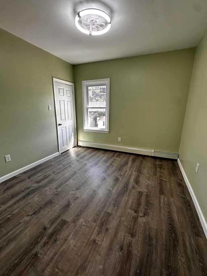 244 Fort St - Photo 6 of 10