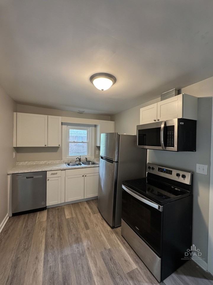 548 Hike Ave #1 - Photo 5 of 13