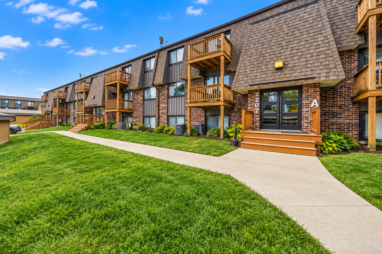 Thunder Ridge Apartments - Photo 2 of 39