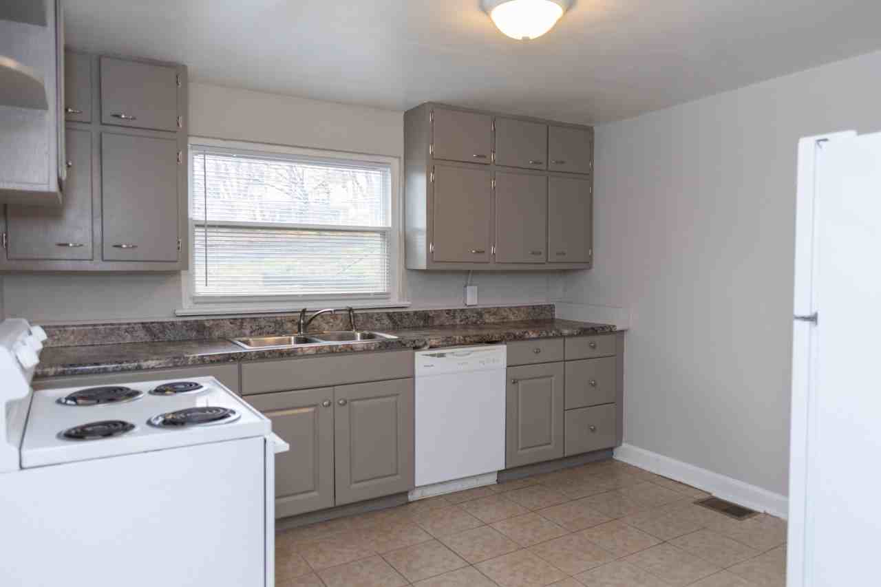 225 N Anderson St #225B - Photo 2 of 11
