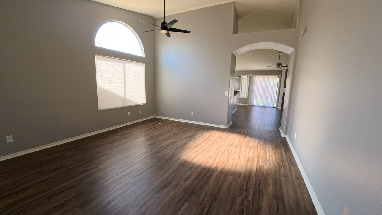 6218 E Colby St #1 - Photo 3 of 13