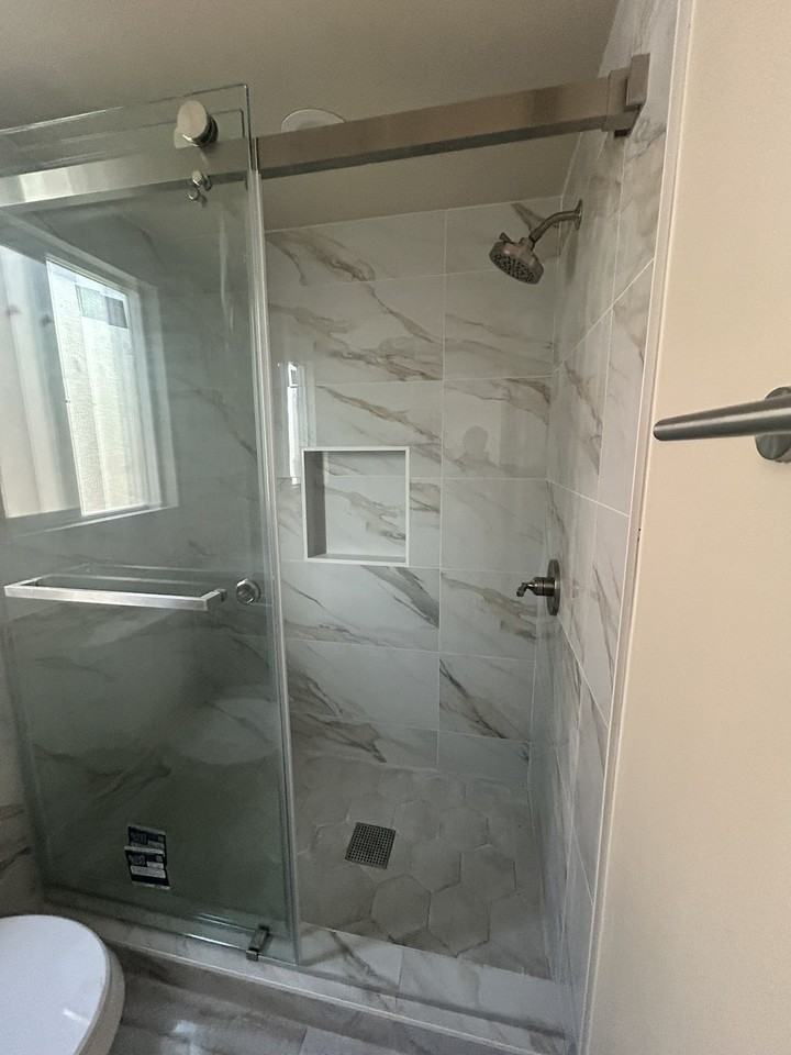 921 East 6th Street - Photo 5 of 19