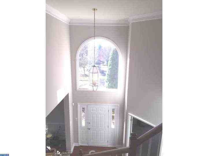 2109 Peregrine Cir - Photo 2 of 24