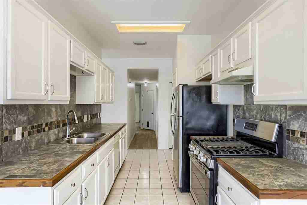 14601 Montoro Dr #1 - Photo 4 of 10