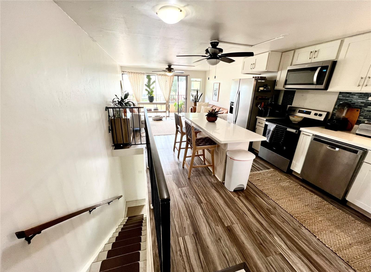 68-090 Au St #309E