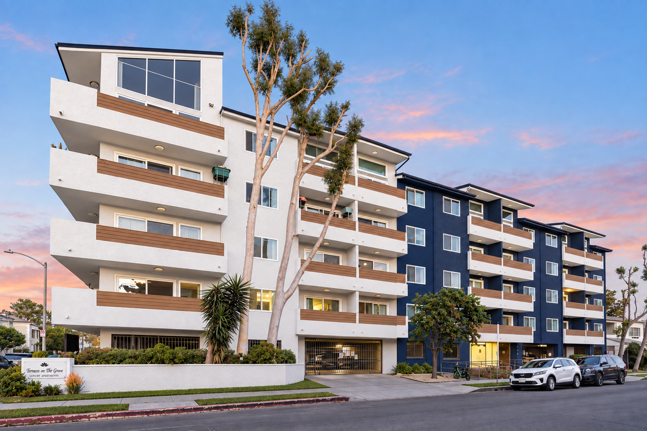 110 South Sweetzer Ave - Photo 4 of 50