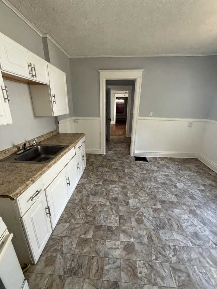 83 Parsells Ave #85 - Photo 4 of 20