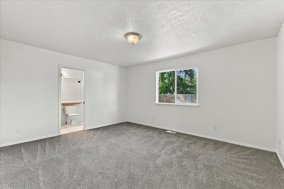 2831 N Sweetwood Ave - Photo 6 of 19