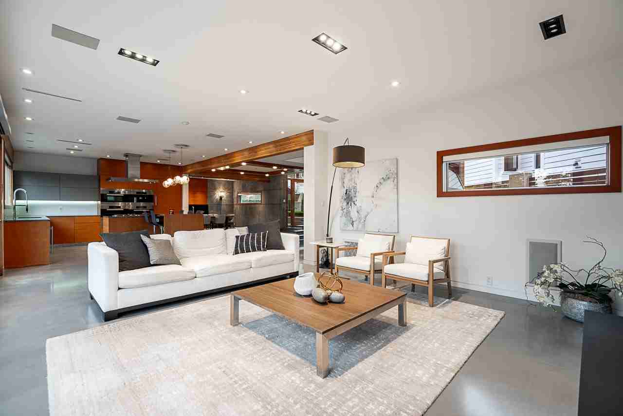7317 Barnet Road - Photo 6 of 33
