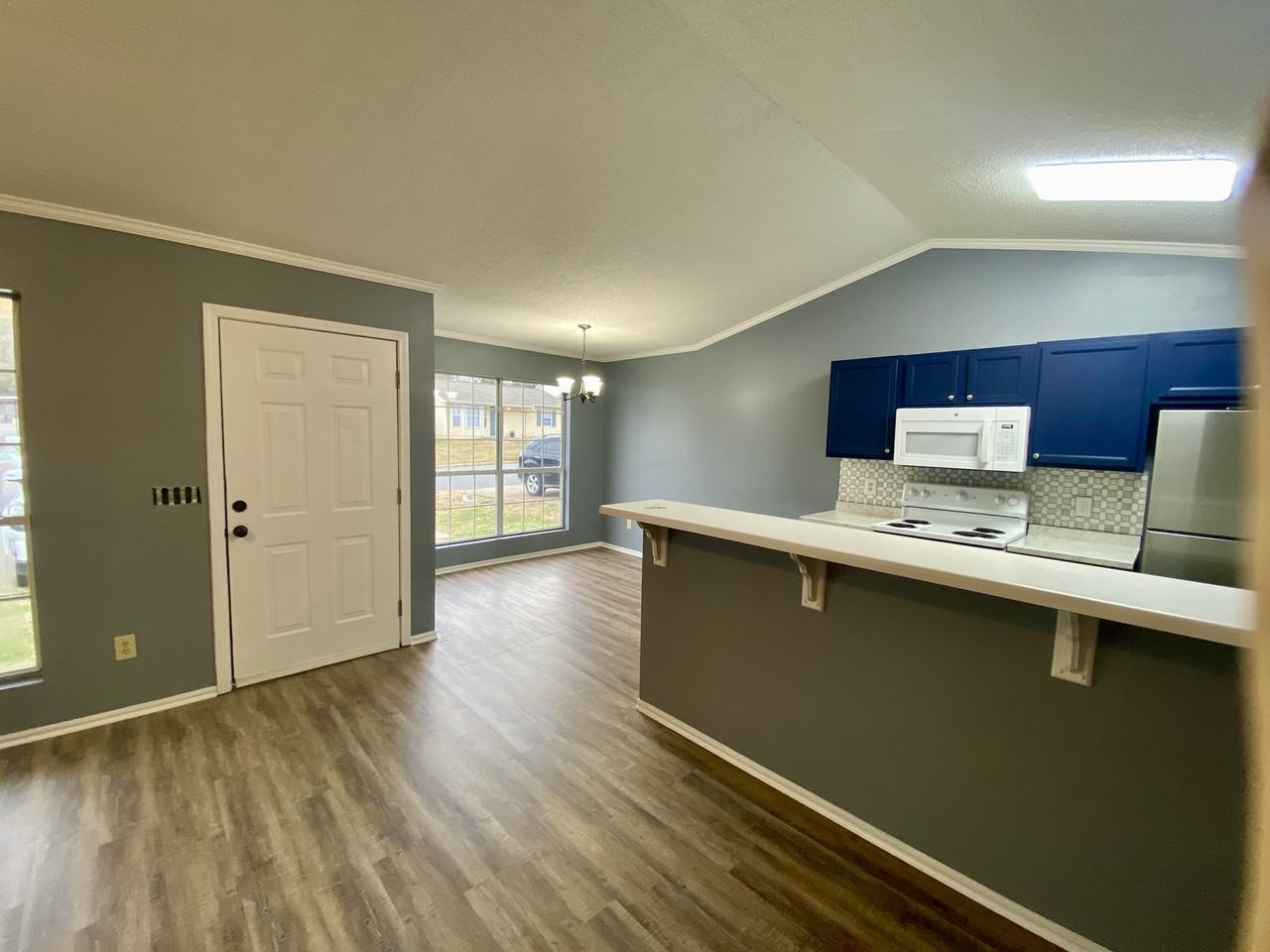 147 Rockyreef Cir #1 - Photo 4 of 12
