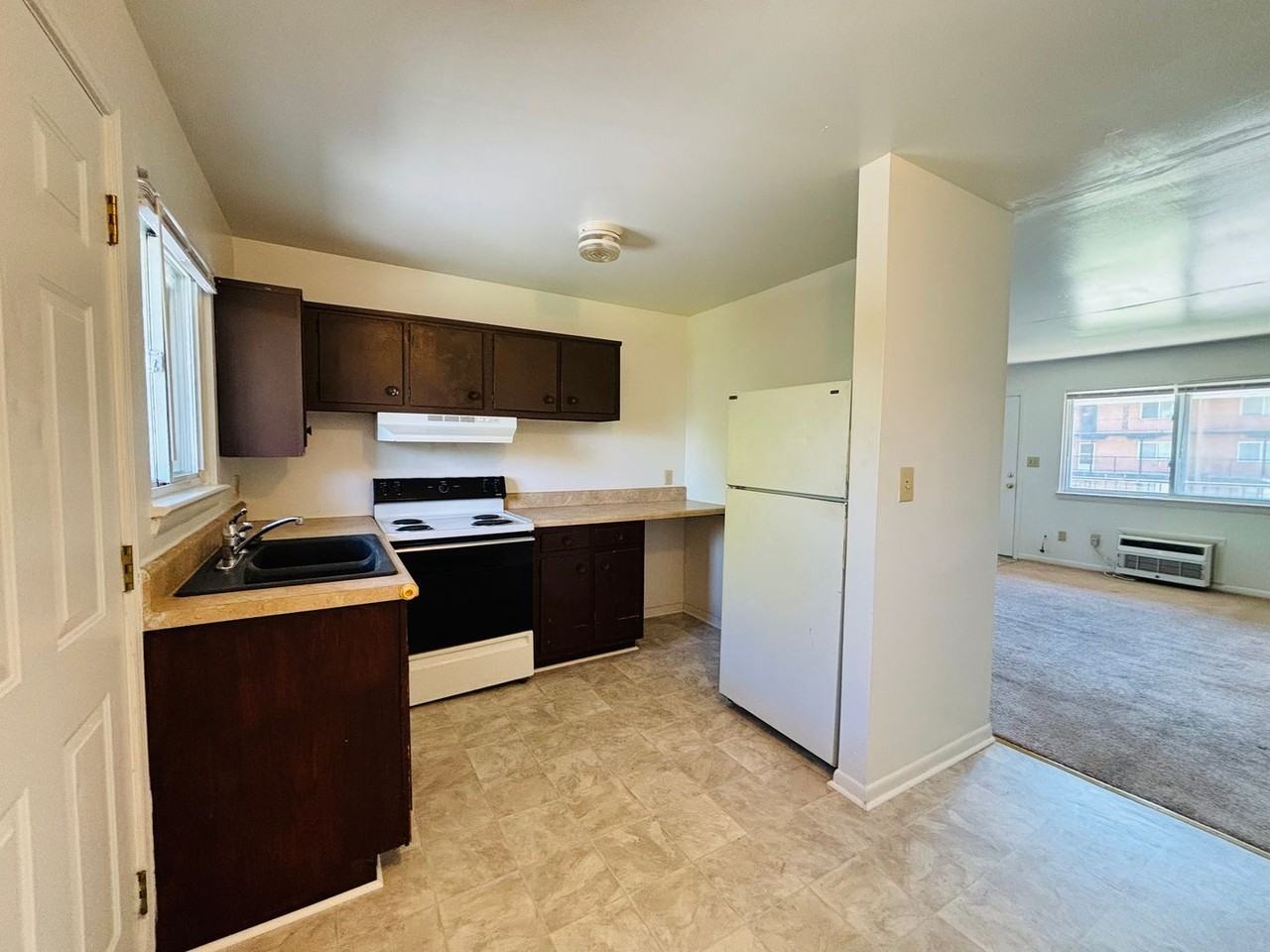 109 Northview Dr - Photo 4 of 5