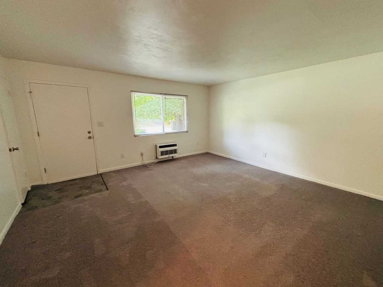 109 Northview Dr - Photo 5 of 5