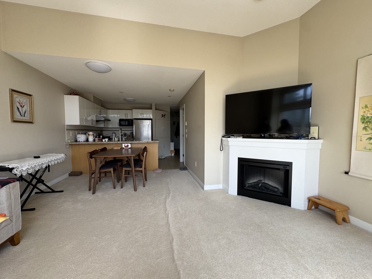 6800 Eckersley Road #401 - Photo 7 of 17
