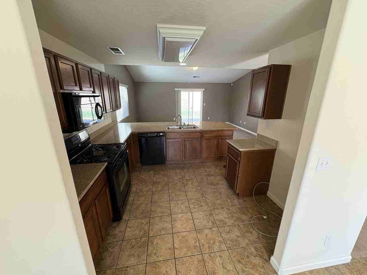 3431 N Linda Vista St #1 - Photo 5 of 19