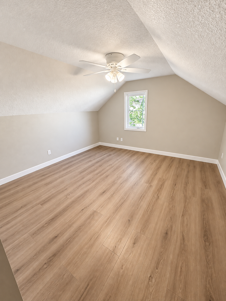 727 Bluff St #1 - Photo 7 of 9